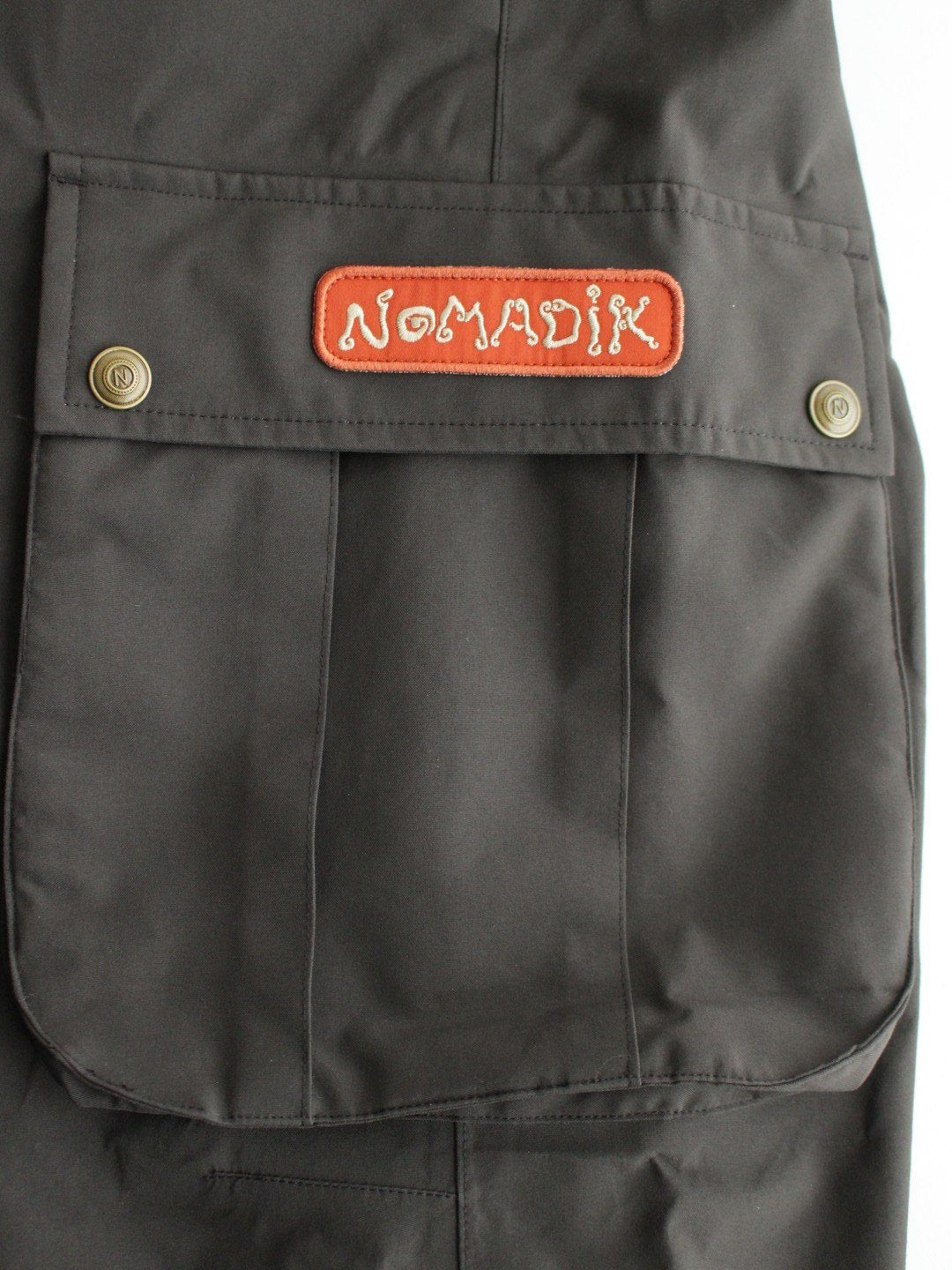 25/26モデル 777 PANTS #DARK GRAY｜NOMADIK