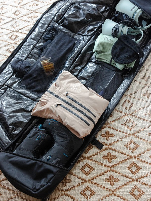 24/25モデル Wheelie Flight Attendant Snowboard Bag #True Black [234921]｜BURTON