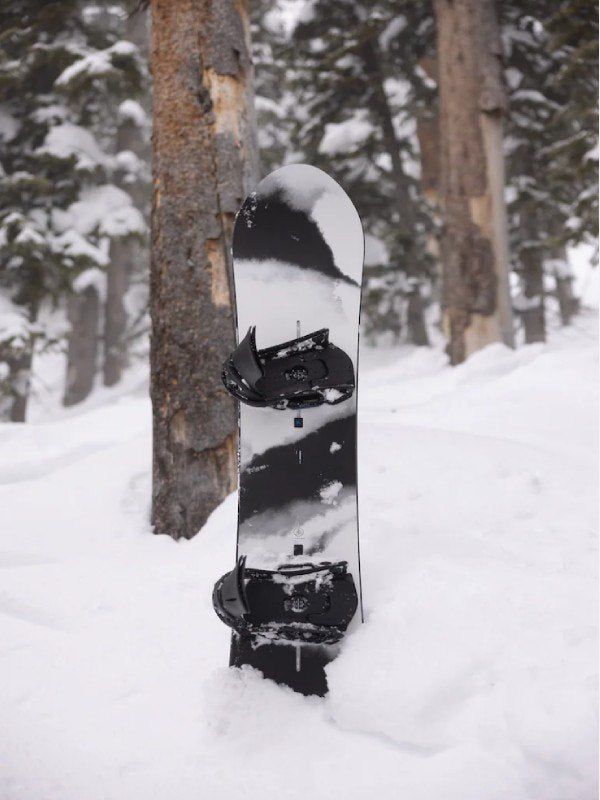 24/25モデル Family Tree Alekesam Camber Snowboard [242591] 【大型商品】｜BURTON