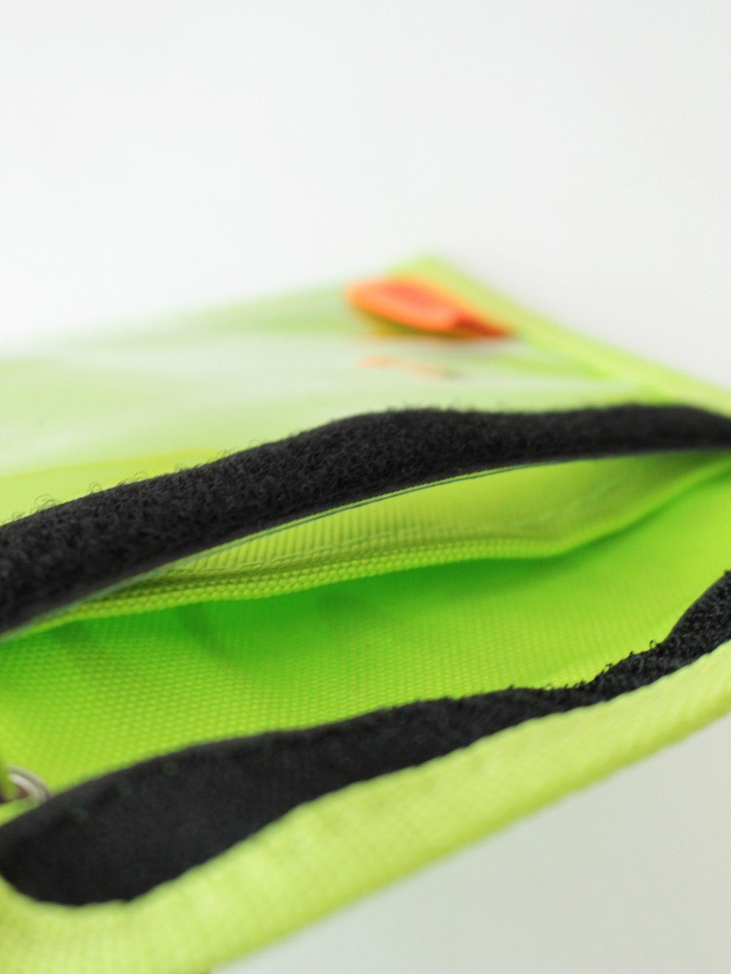 26/27モデル KM4K PASS HOLDER #NEON｜KM4K