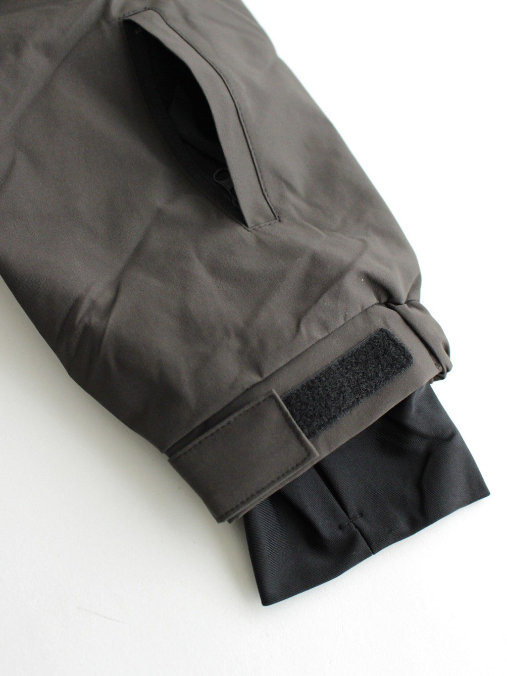 25/26モデル 777 JACKET #DARK GRAY｜NOMADIK